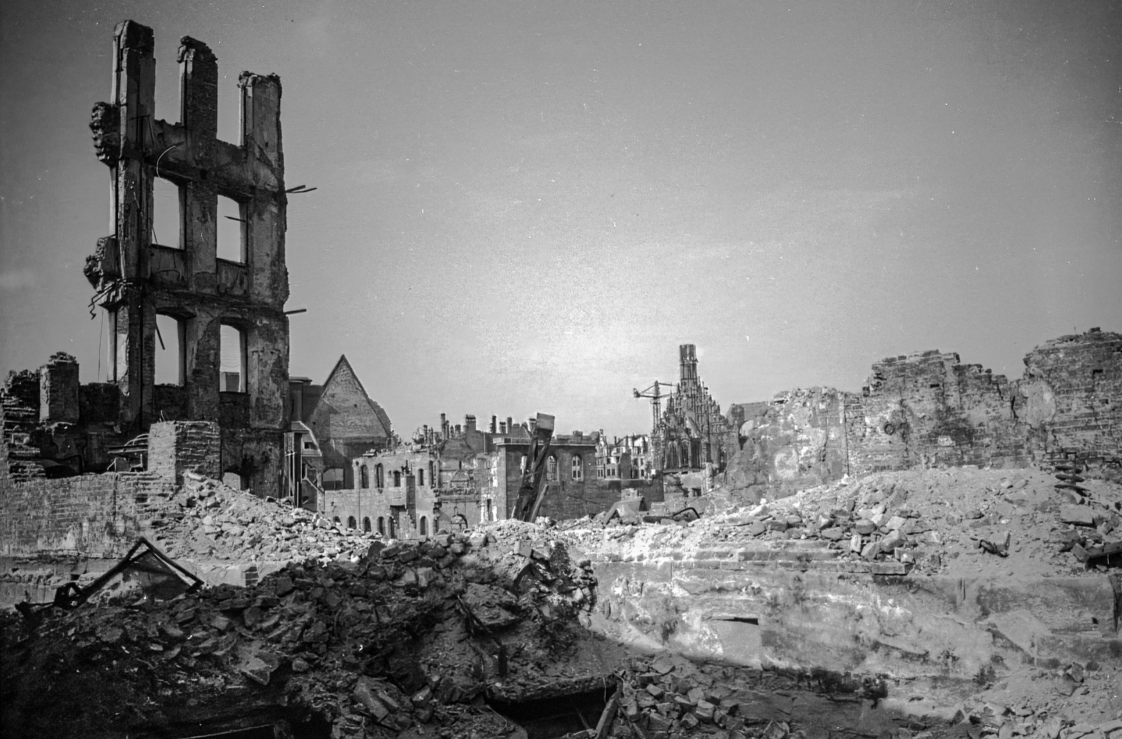 Zerstörtes Alt-Nürnberg nach 1945