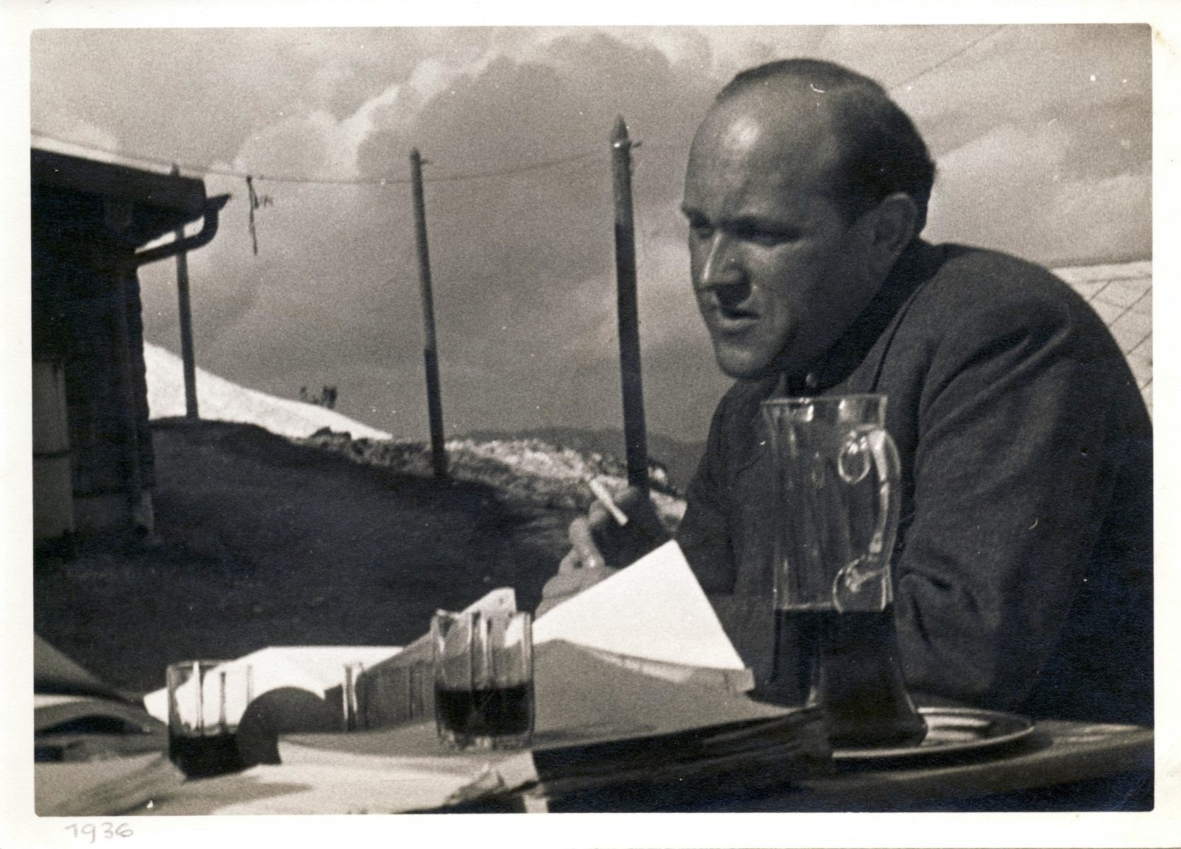 1936-Vater-bei-Drehbucharbeiten