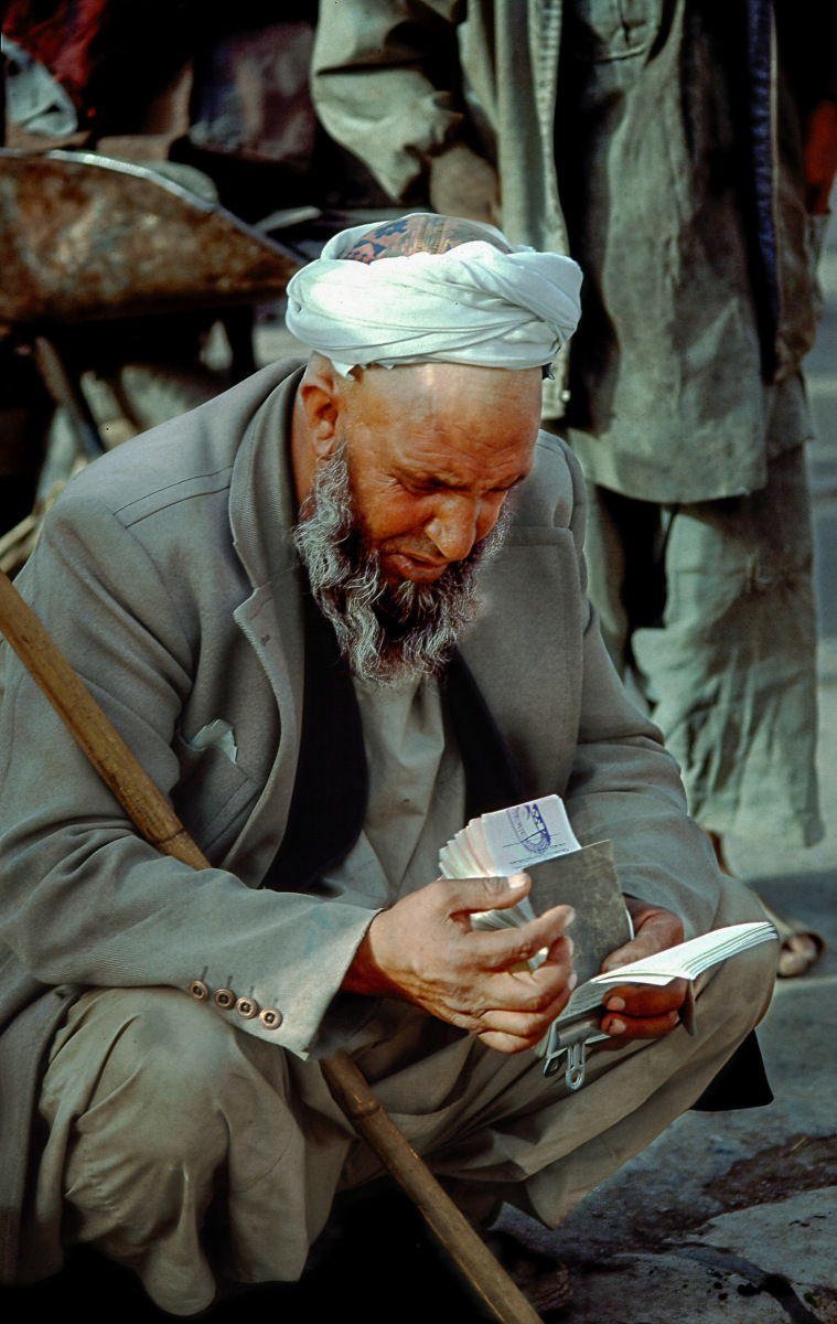 Geschäfte-Macher. Der Geldhandel lief in Kabul über den offenen Markt.