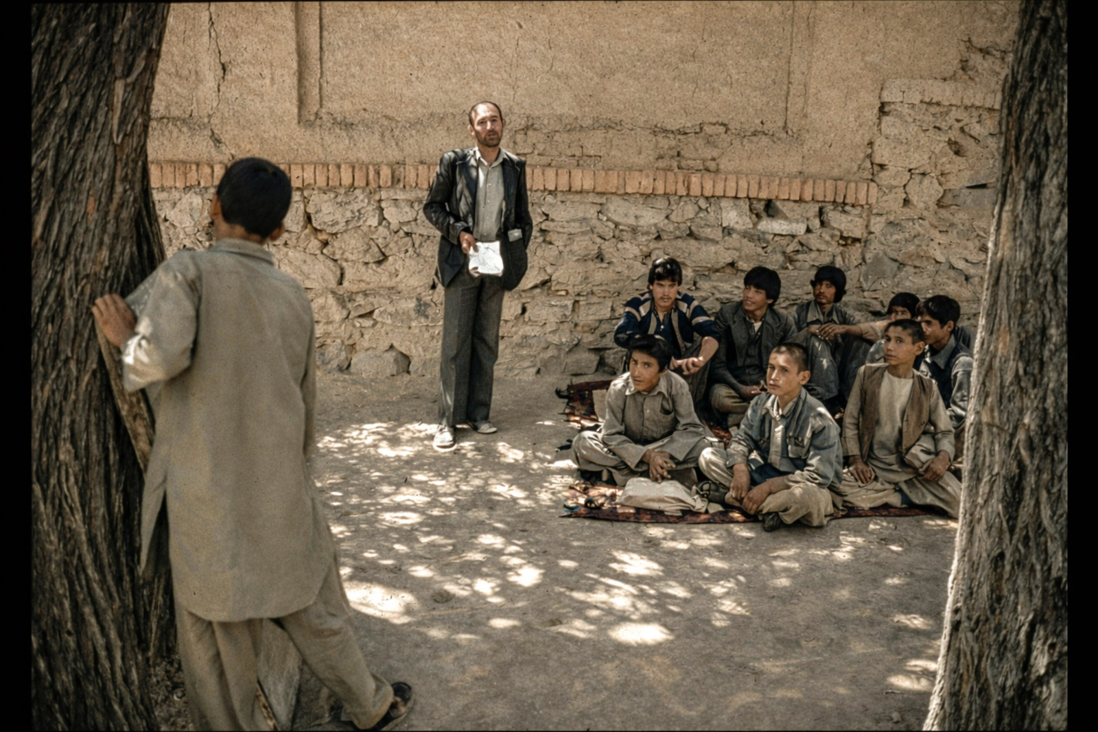 .. und hier die Kolorierung der SW-Version durch ChatGPT