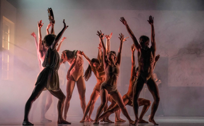 Neumeiers Tanz-Drama 'Die Unsichtbaren' in Hamburg uraufgeführt