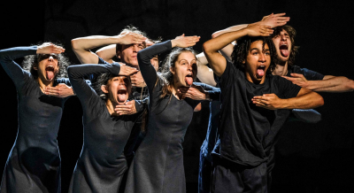 Neumeiers Tanz-Drama 'Die Unsichtbaren' in Hamburg uraufgeführt