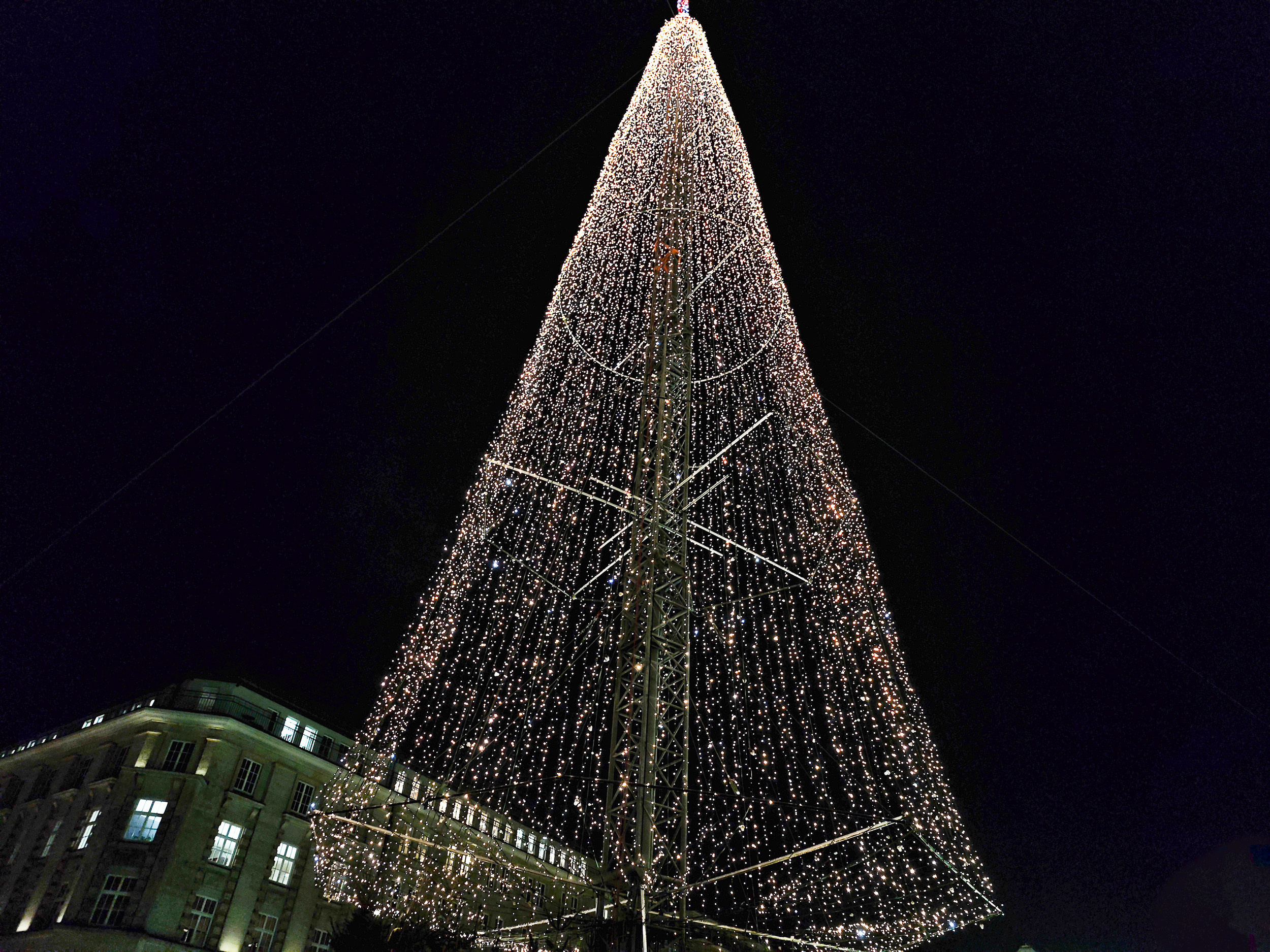 Millionen LED-Lämpchen beleuchten die Innenstadt