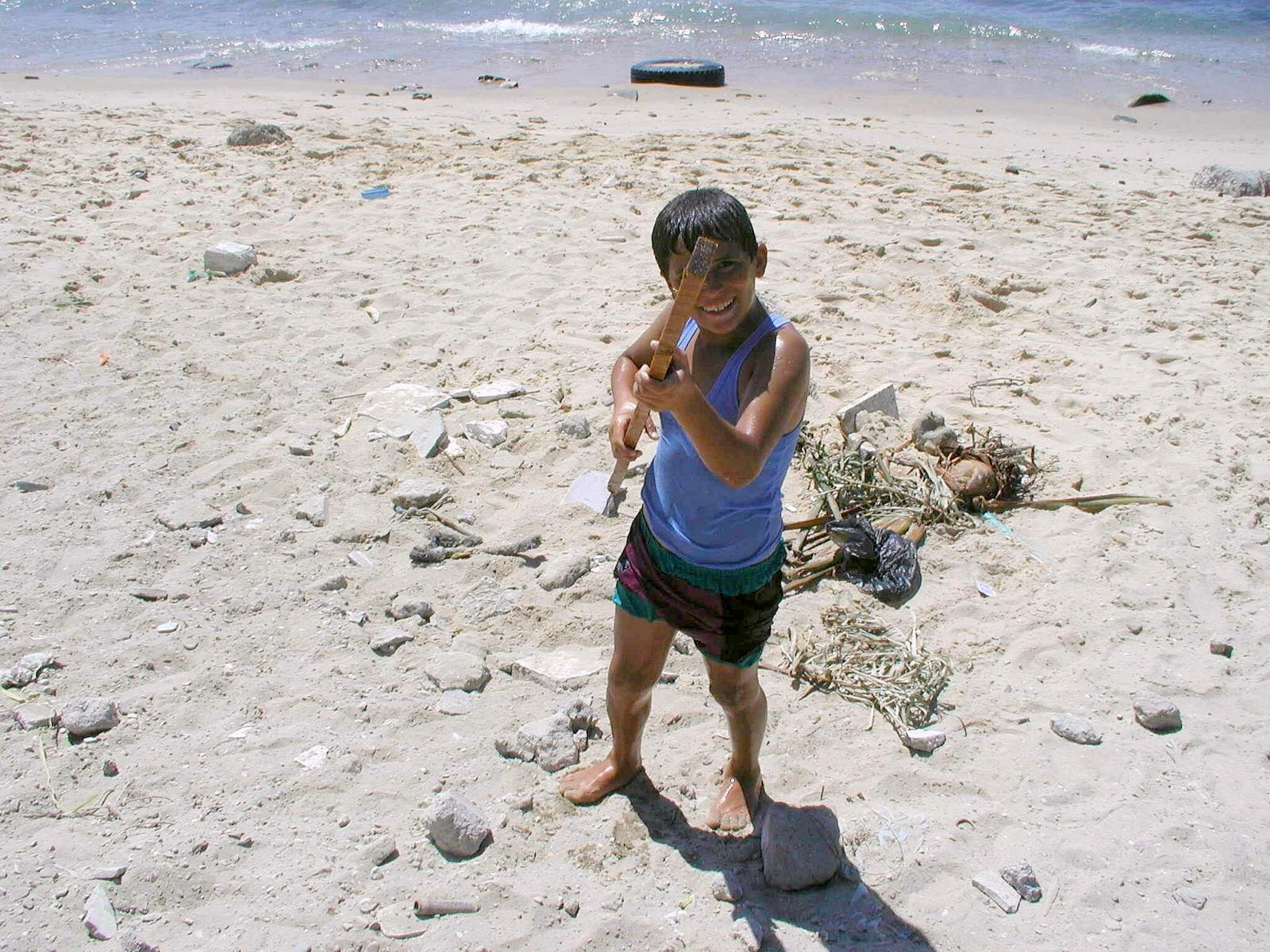 Päng, Päng - Der kleine Junge lebt den Alltag mit der israelischen BesatzungGaza-Palaestinenserjunge-klein